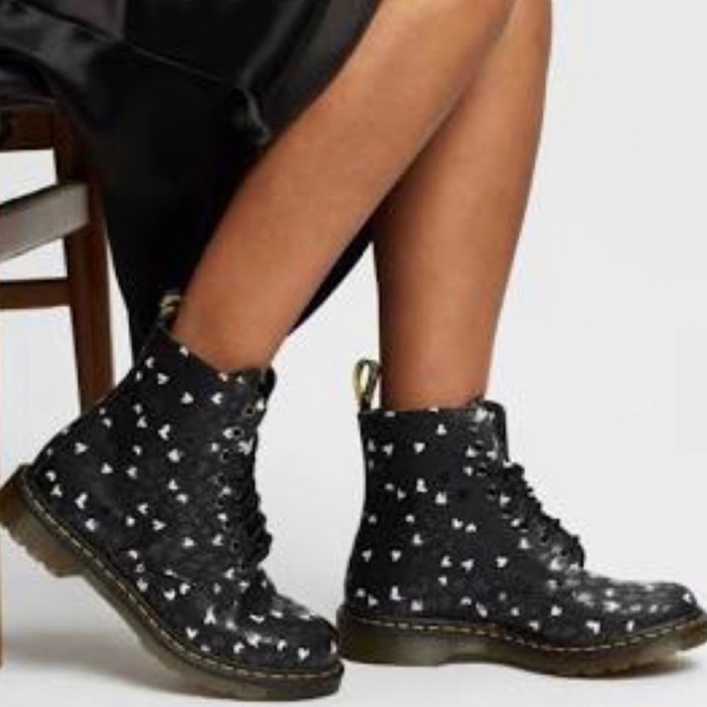 Dr MARTENS 1460 PASCAL HEARD Lace_ up Boot Size:5